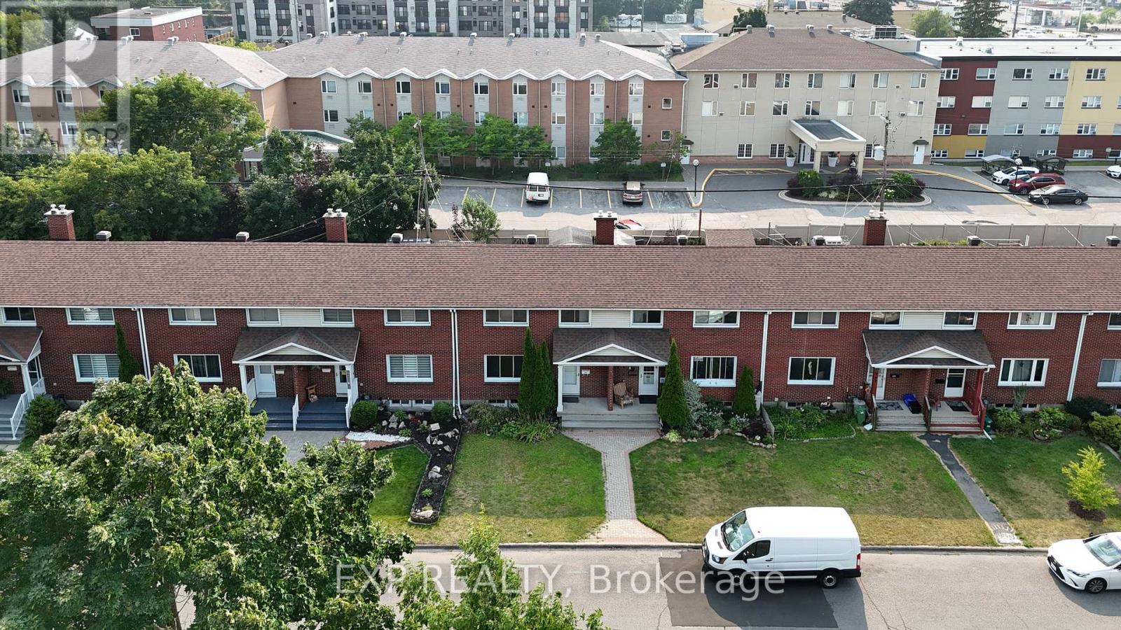 646 Borthwick Avenue, Ottawa, Ontario  K1K 2L9 - Photo 35 - X12610558