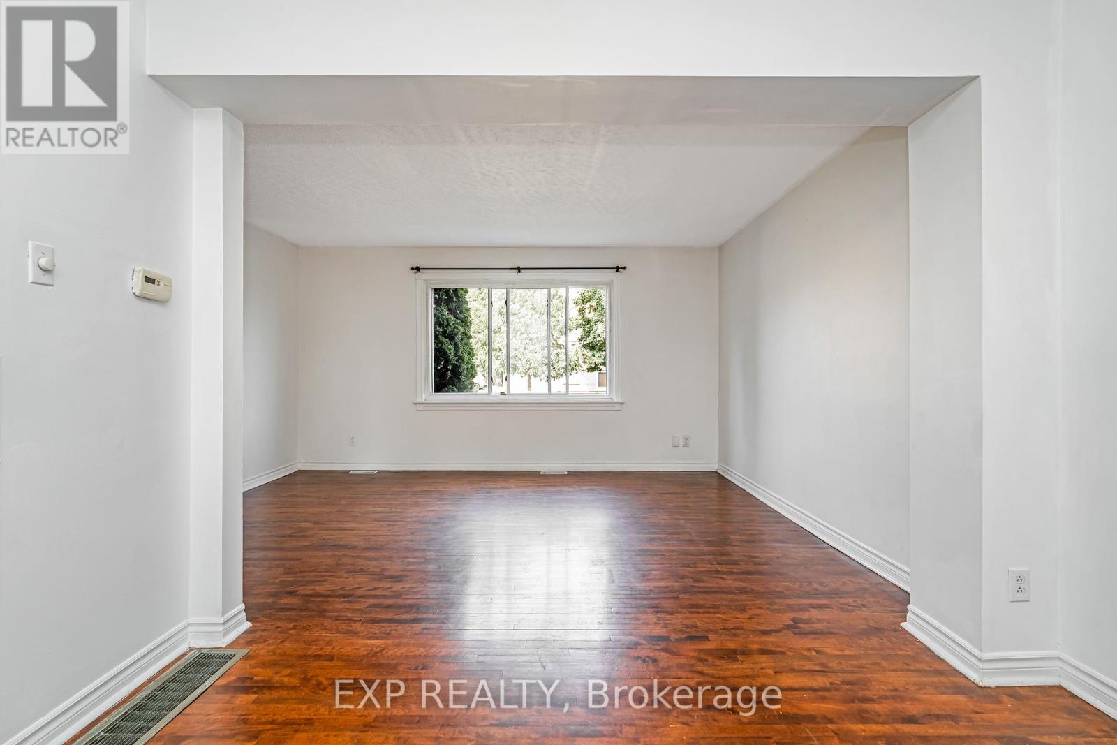 646 Borthwick Avenue, Ottawa, Ontario  K1K 2L9 - Photo 9 - X12610558