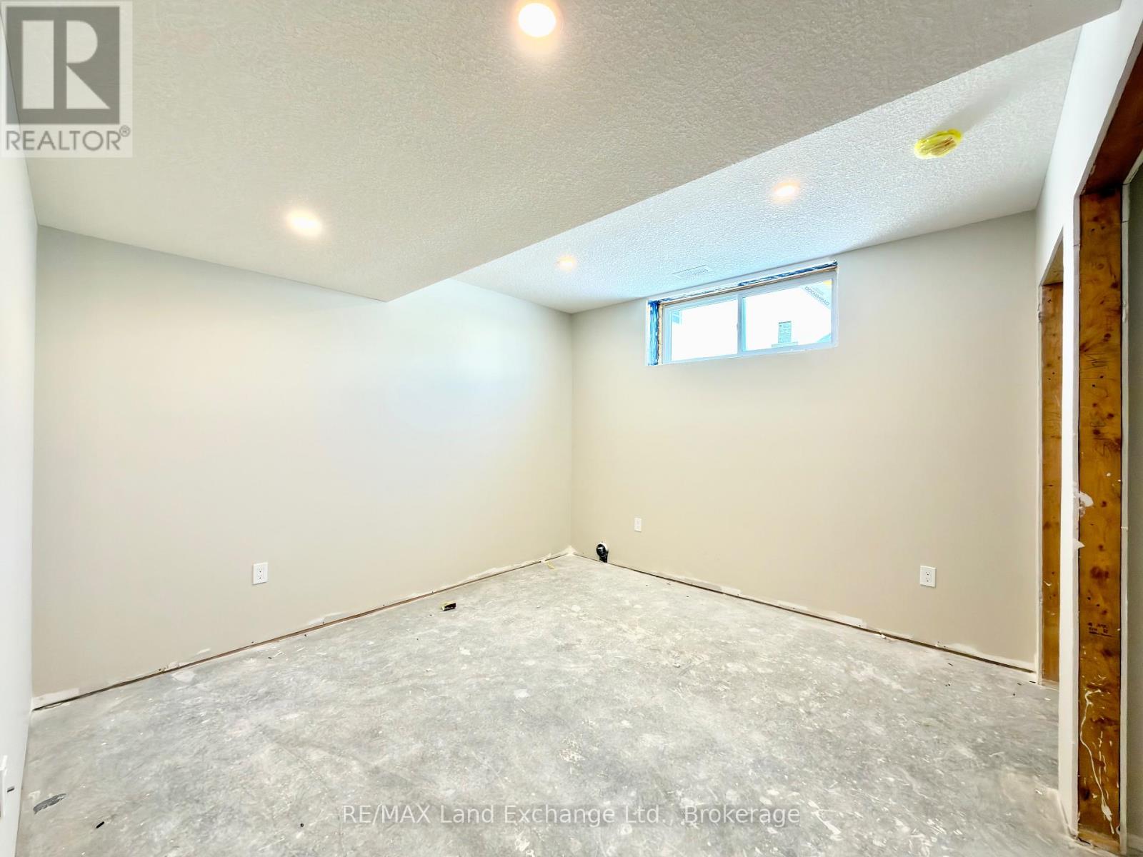 159 Westlinks Drive, Saugeen Shores, Ontario  N0H 2C3 - Photo 12 - X12604940