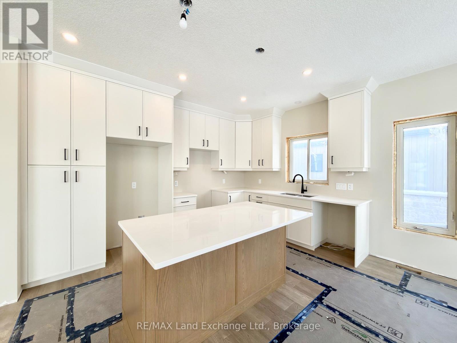 159 Westlinks Drive, Saugeen Shores, Ontario  N0H 2C3 - Photo 4 - X12604940