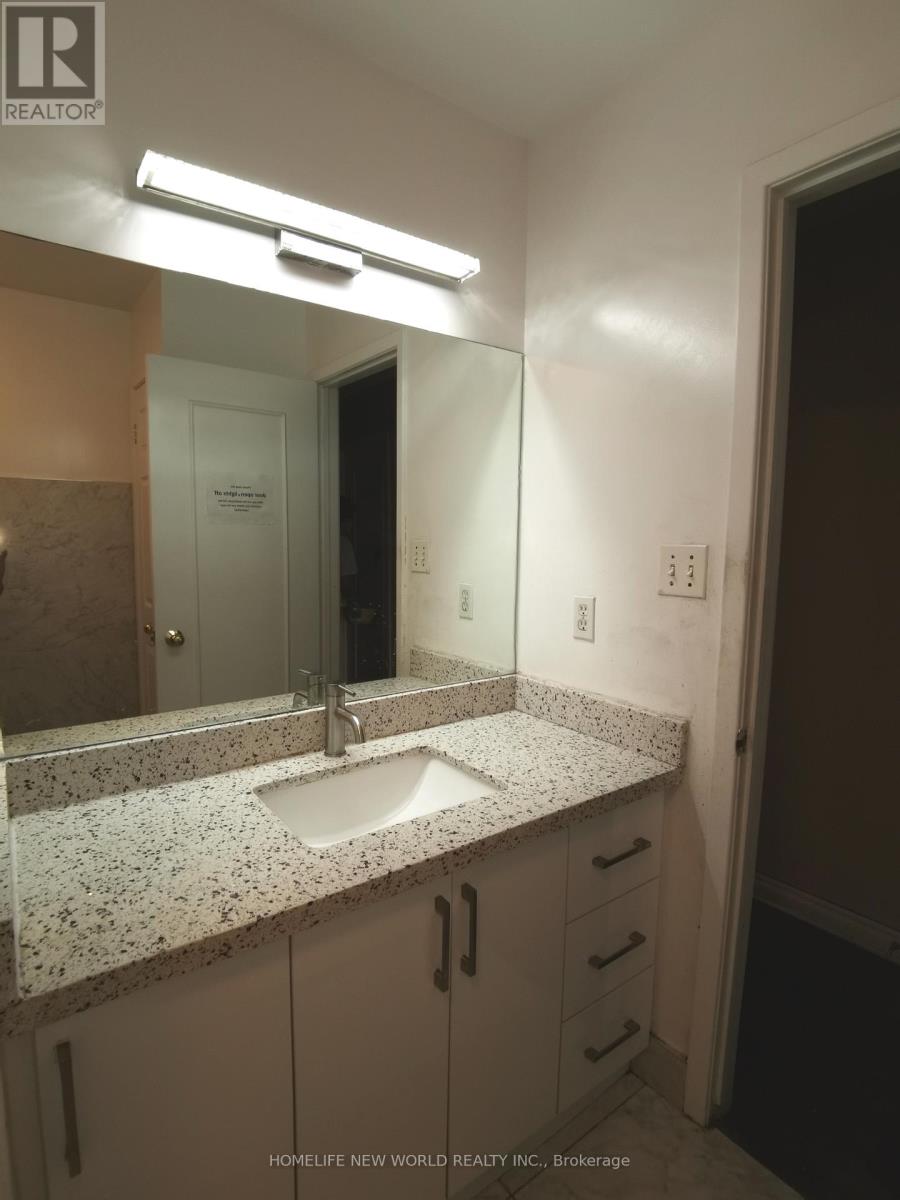 Bedroom - 25 Picola Court, Toronto, Ontario M2H 2N2 - Photo 7 - C12390366