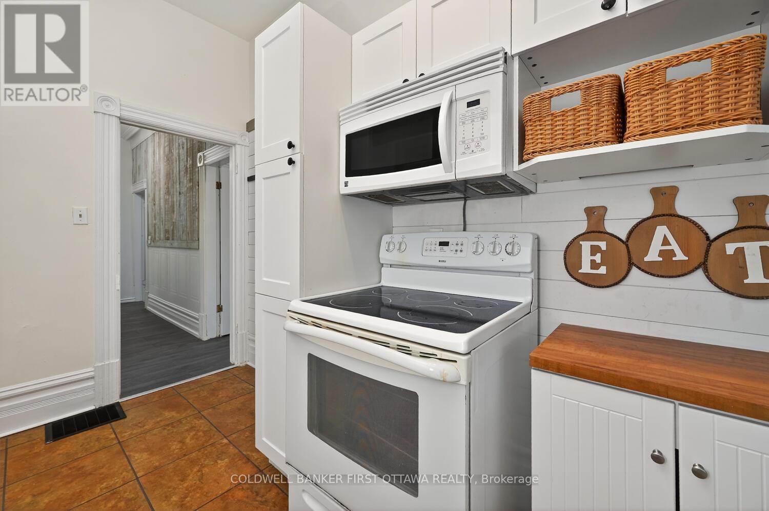 267 Bridge Street, Carleton Place, Ontario  K7C 3H3 - Photo 14 - X12451436