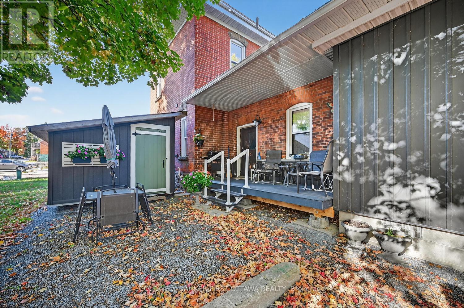 267 Bridge Street, Carleton Place, Ontario  K7C 3H3 - Photo 38 - X12451436