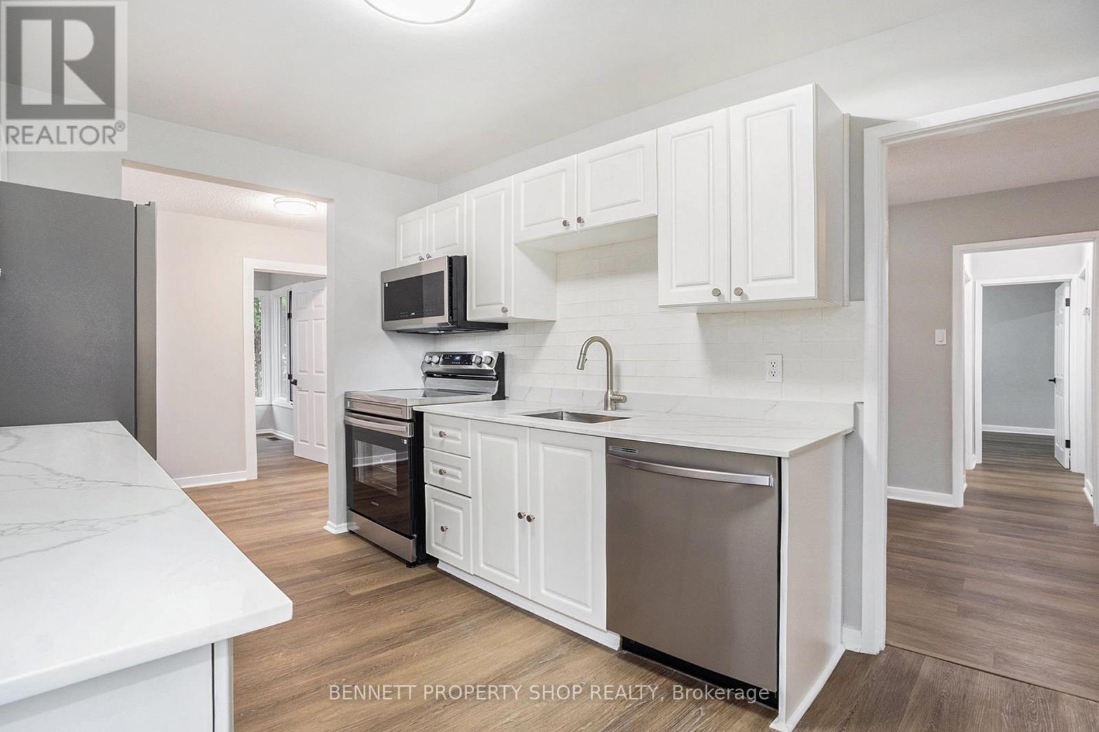 1327 Avenue S Avenue, Ottawa, Ontario  K1G 0C4 - Photo 7 - X12461771