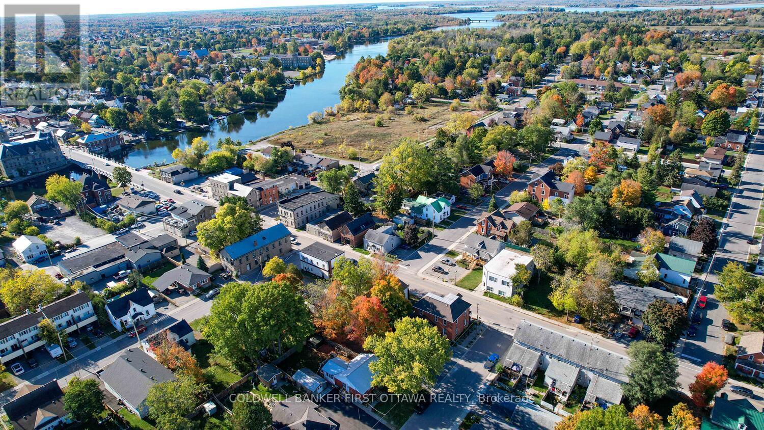 267 Bridge Street, Carleton Place, Ontario  K7C 3H3 - Photo 47 - X12451436