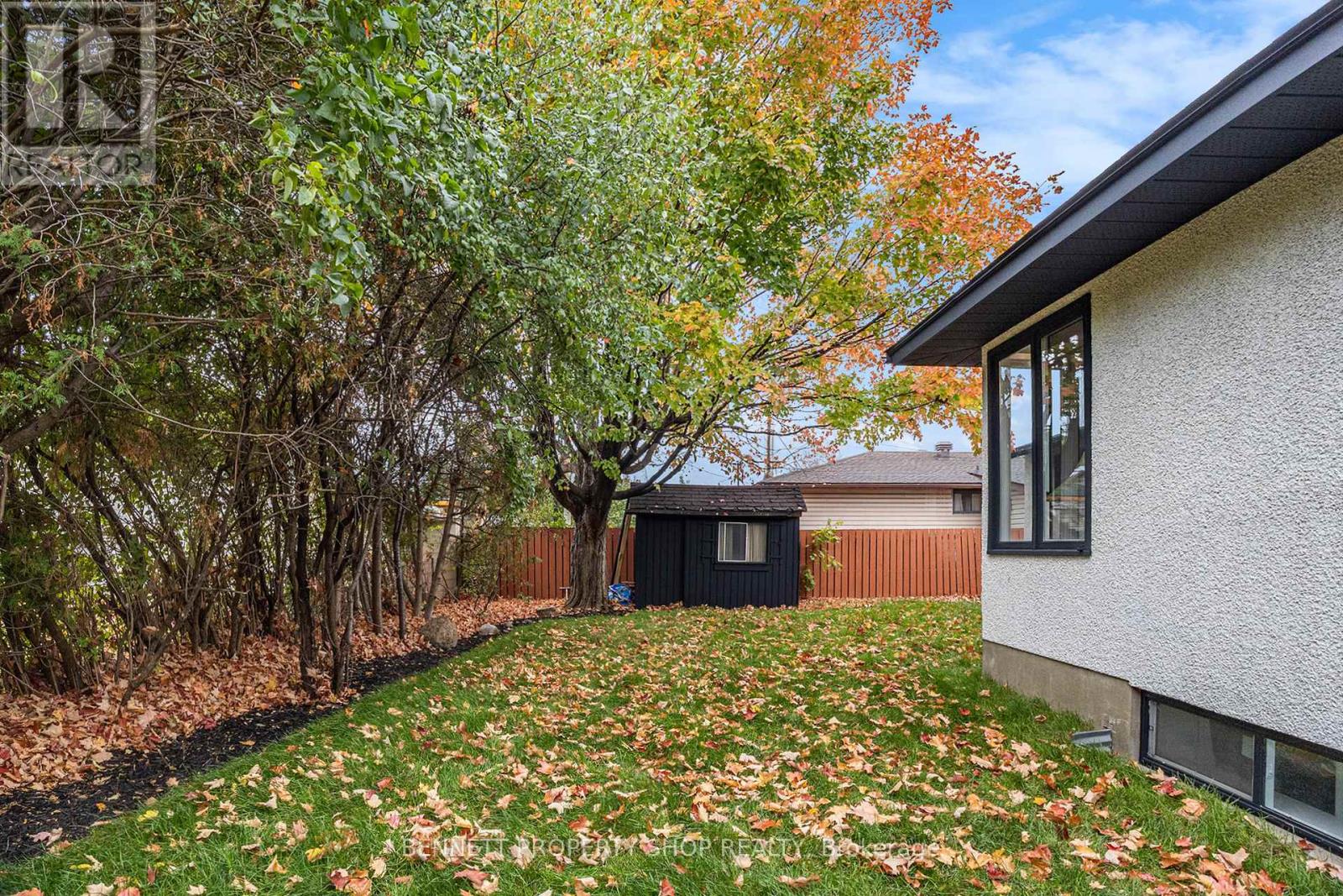 1327 Avenue S Avenue, Ottawa, Ontario  K1G 0C4 - Photo 16 - X12461771