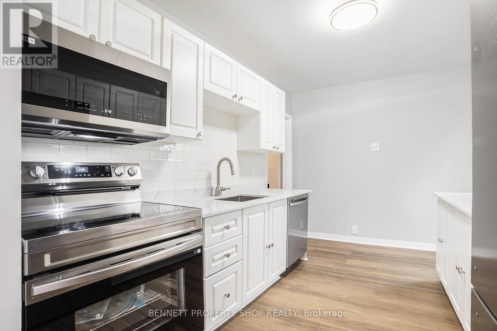 1327 Avenue S Avenue, Ottawa, Ontario  K1G 0C4 - Photo 8 - X12461771