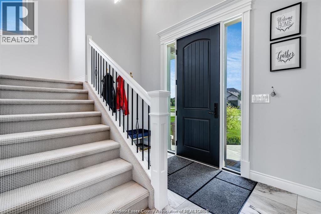 248 Joan Flood, Essex, Ontario N8M 3E9 - Photo 2 - 25031381