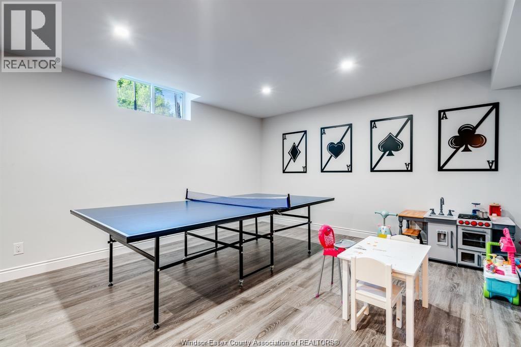 248 Joan Flood, Essex, Ontario N8M 3E9 - Photo 27 - 25031381