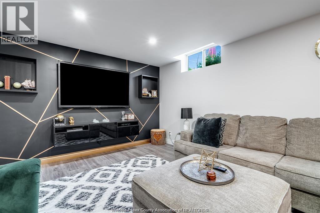 248 Joan Flood, Essex, Ontario N8M 3E9 - Photo 31 - 25031381