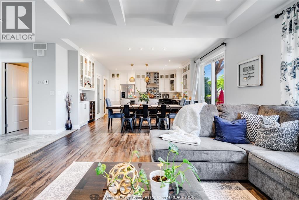 248 Joan Flood, Essex, Ontario N8M 3E9 - Photo 6 - 25031381