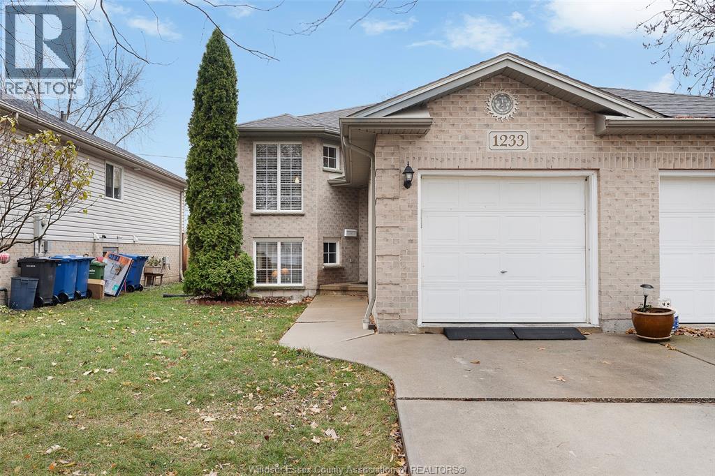 1233 ST. PAUL AVENUE, Windsor, Ontario