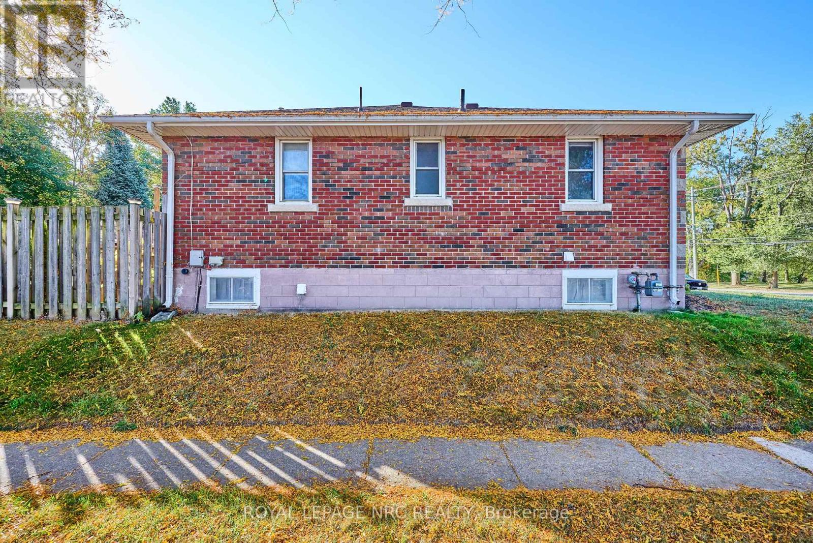 2862 Dorchester Road, Niagara Falls, Ontario  L2J 2Z3 - Photo 12 - X12610530