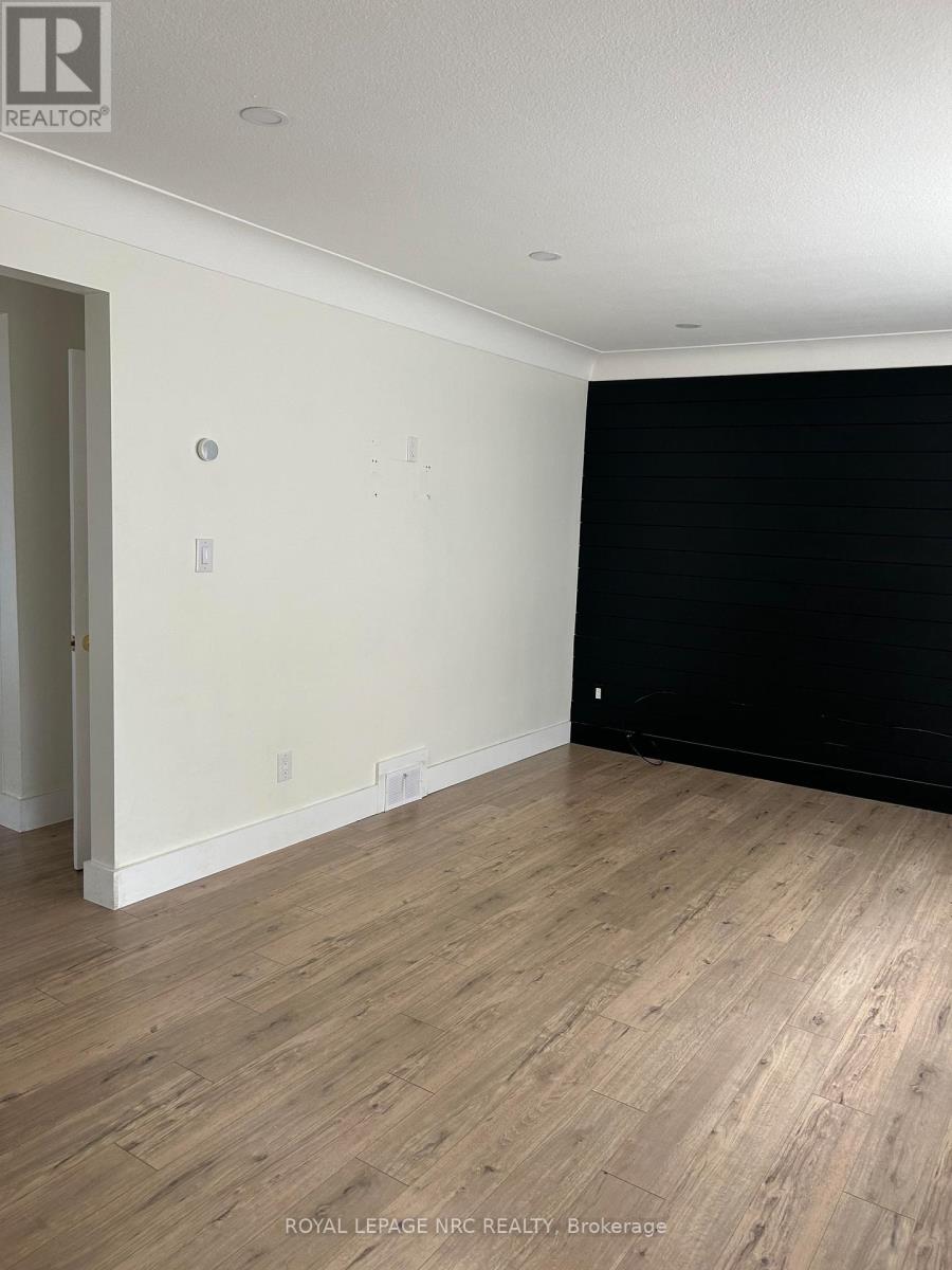 2862 Dorchester Road, Niagara Falls, Ontario  L2J 2Z3 - Photo 8 - X12610530