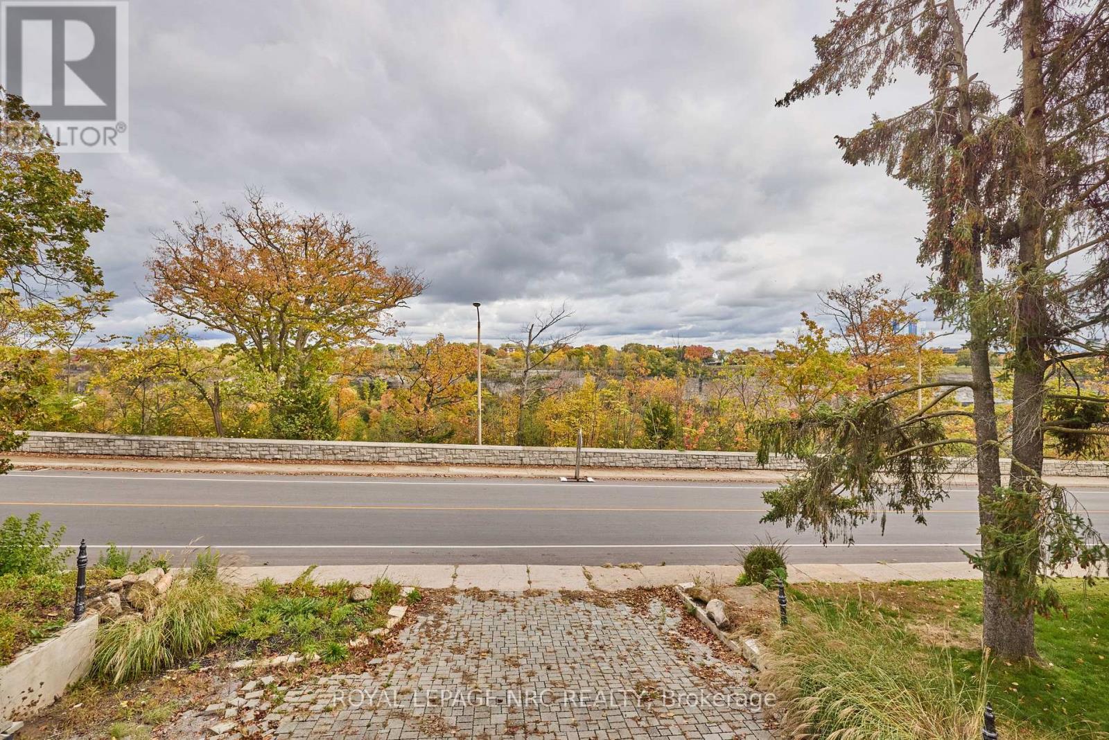 5427 River Road, Niagara Falls, Ontario  L2E 3H1 - Photo 26 - X12610542