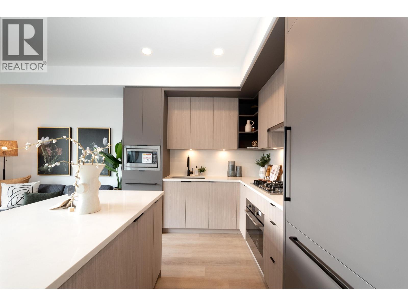 606 2268 E Broadway, Vancouver, British Columbia  V5N 1W9 - Photo 8 - R3072723