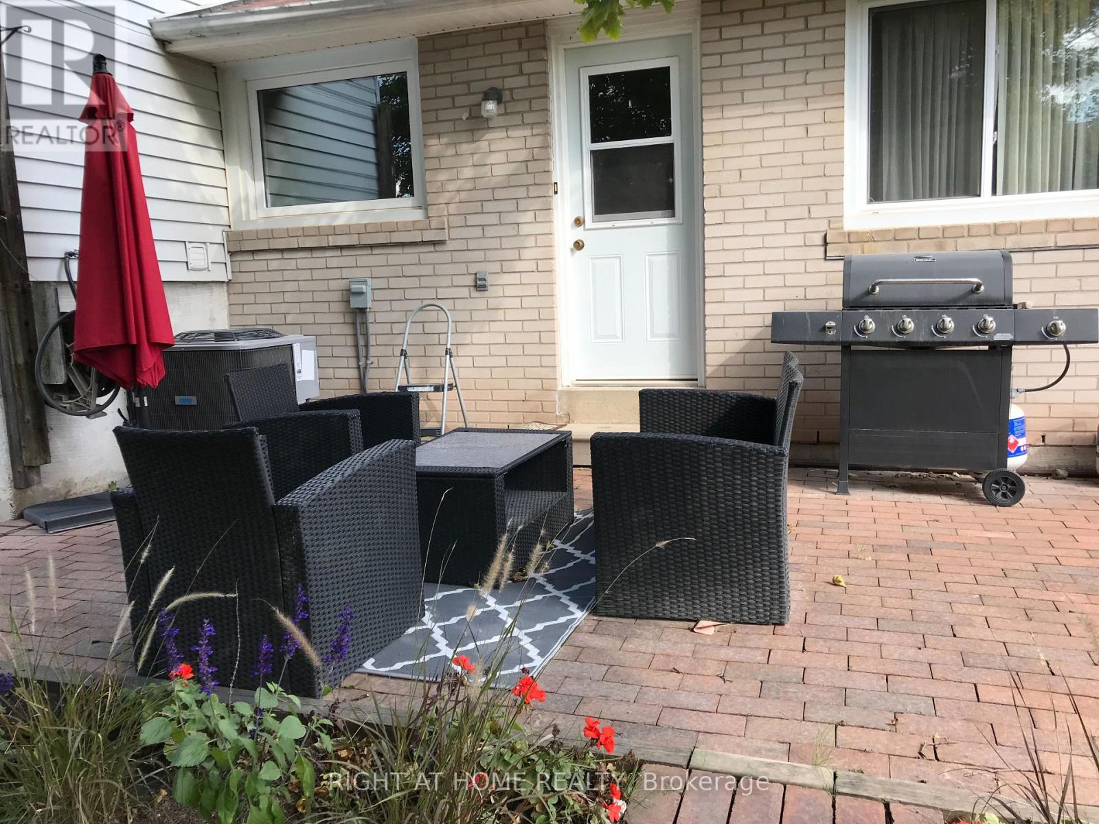 Upper - 1088 Pearson Drive, Oakville (Cp College Park), Ontario  L6H 2A8 - Photo 19 - W12606754