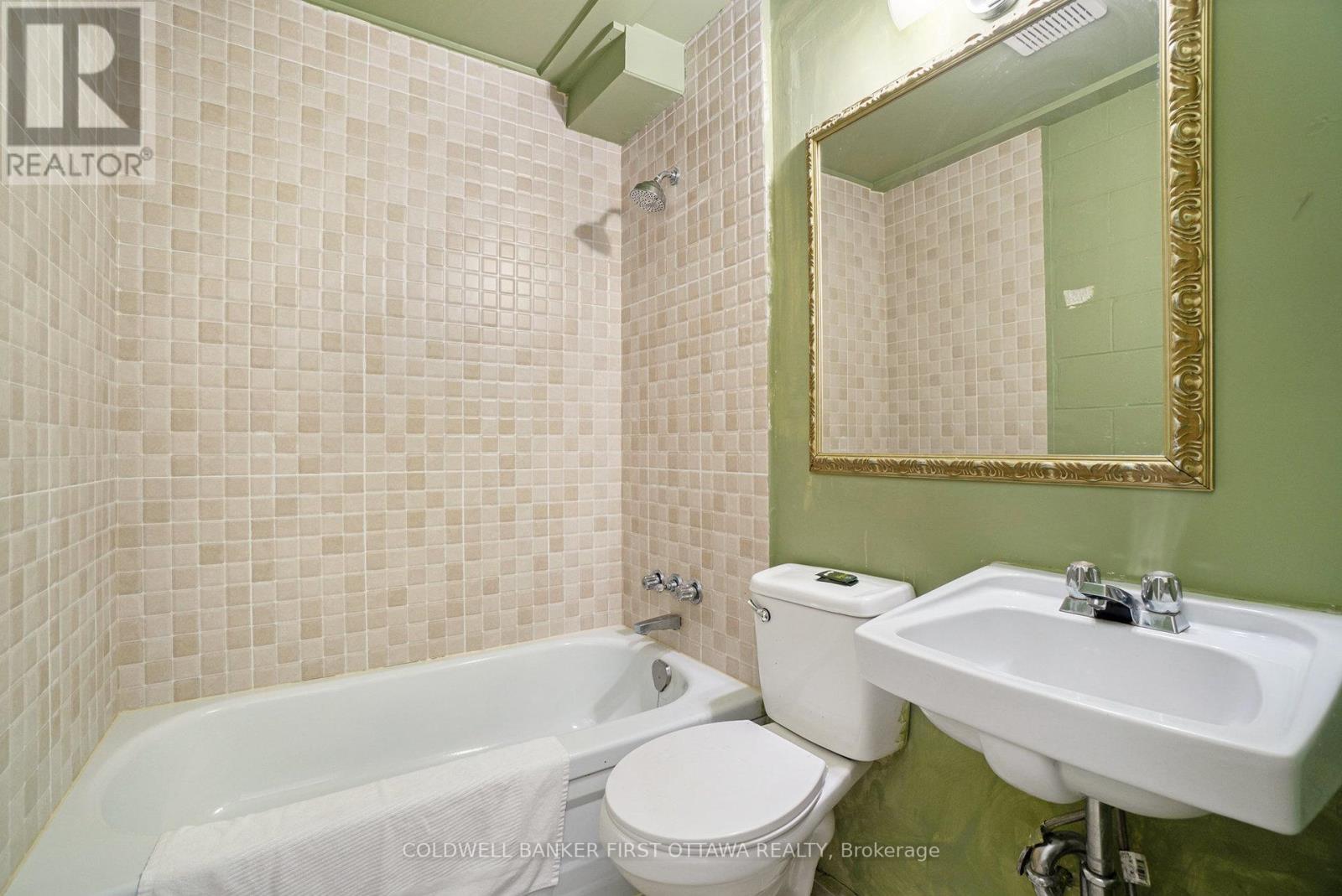 9628 Hwy 509, North Frontenac, Ontario  K0H 2J0 - Photo 14 - X12458276