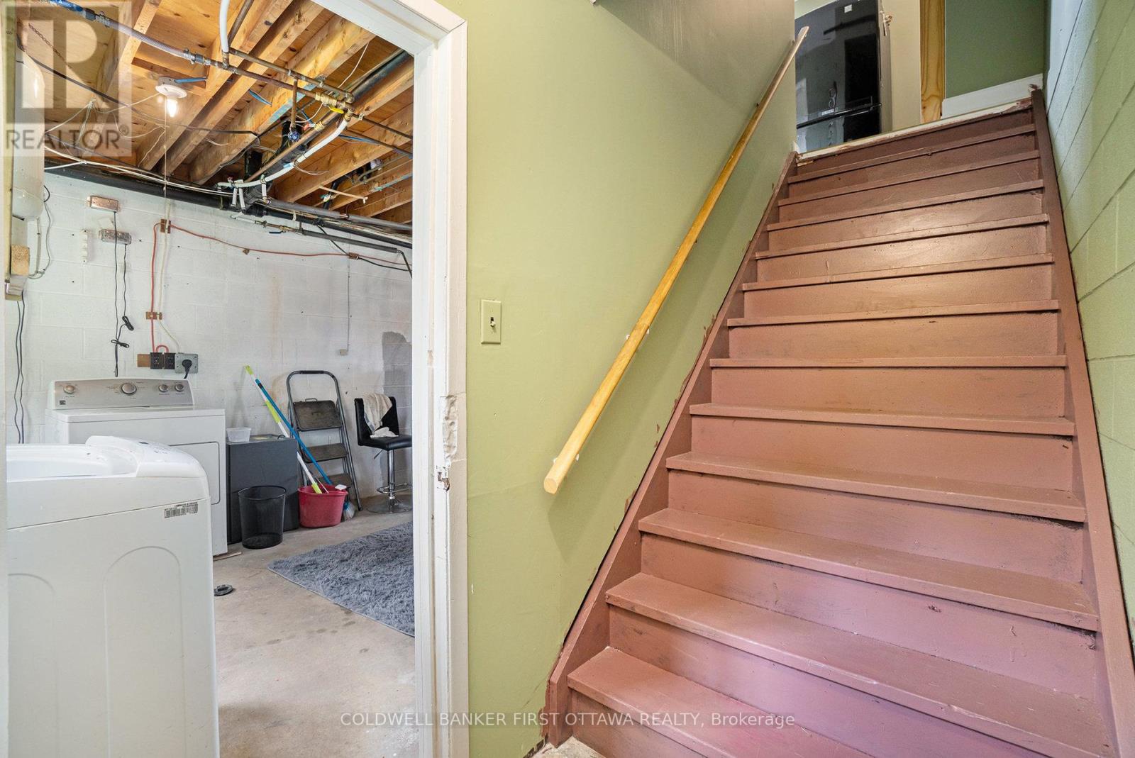 9628 Hwy 509, North Frontenac, Ontario  K0H 2J0 - Photo 15 - X12458276