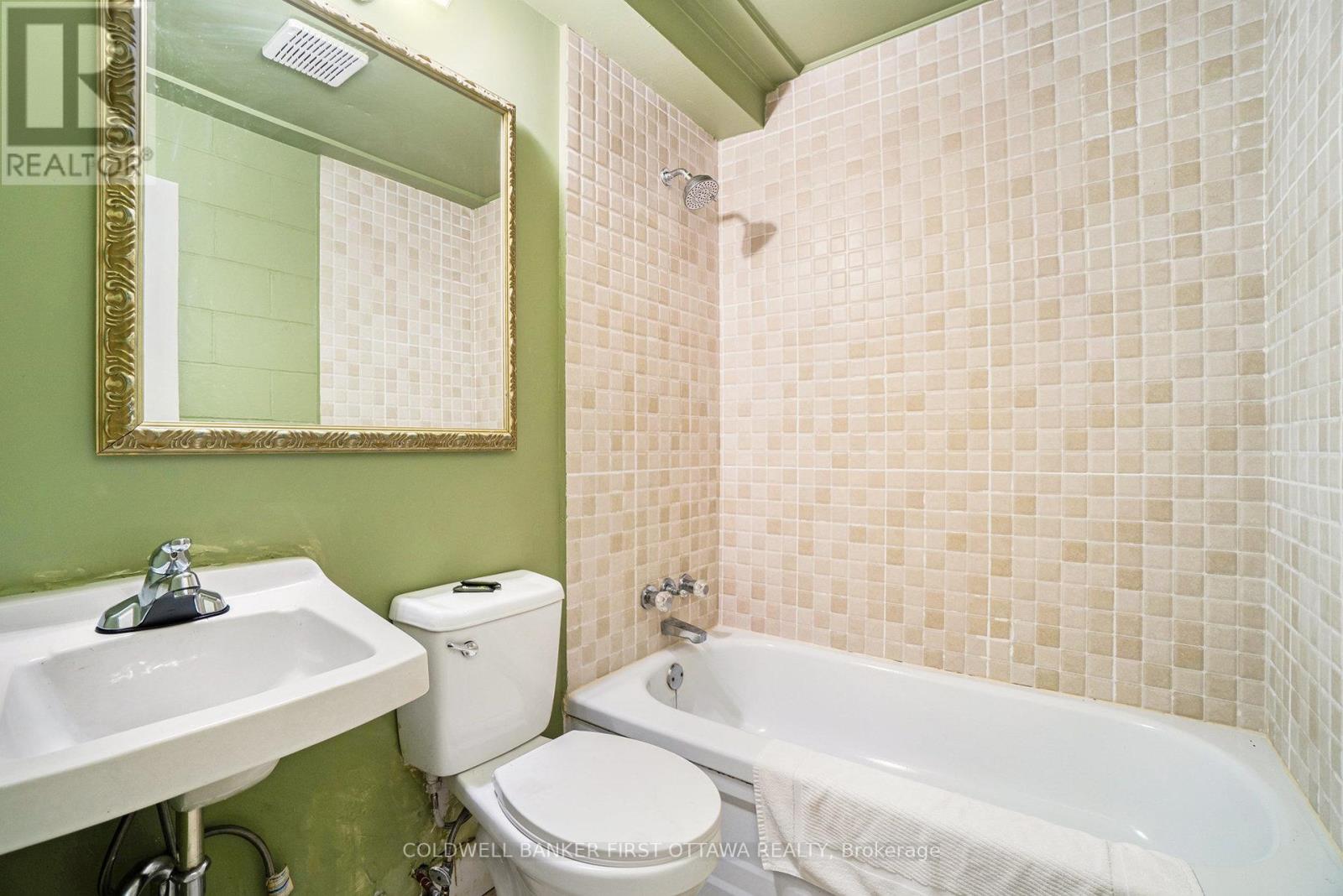 9628 Hwy 509, North Frontenac, Ontario  K0H 2J0 - Photo 9 - X12458276