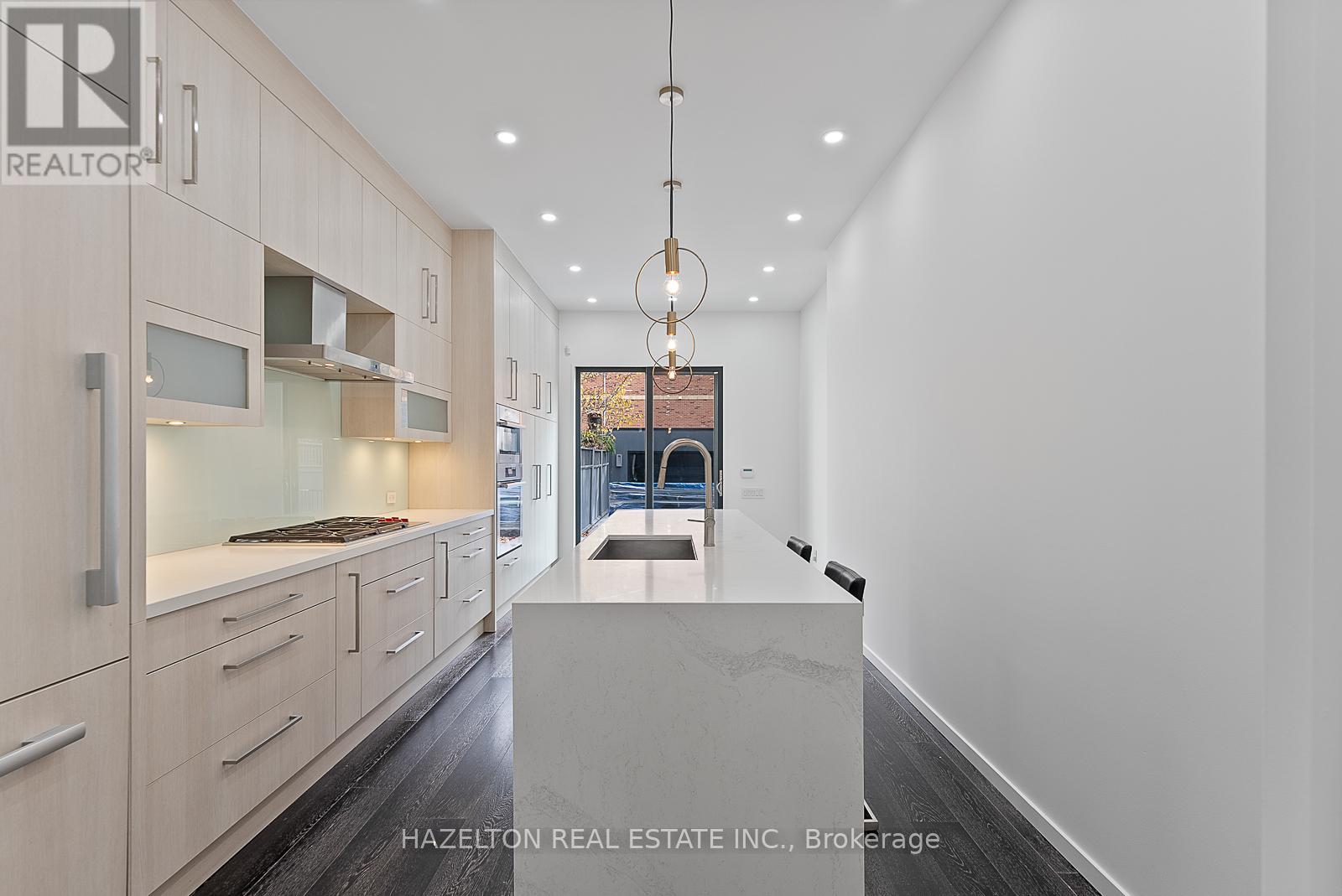 77 Hazelton Avenue, Toronto, Ontario  M5R 2E3 - Photo 10 - C12610500