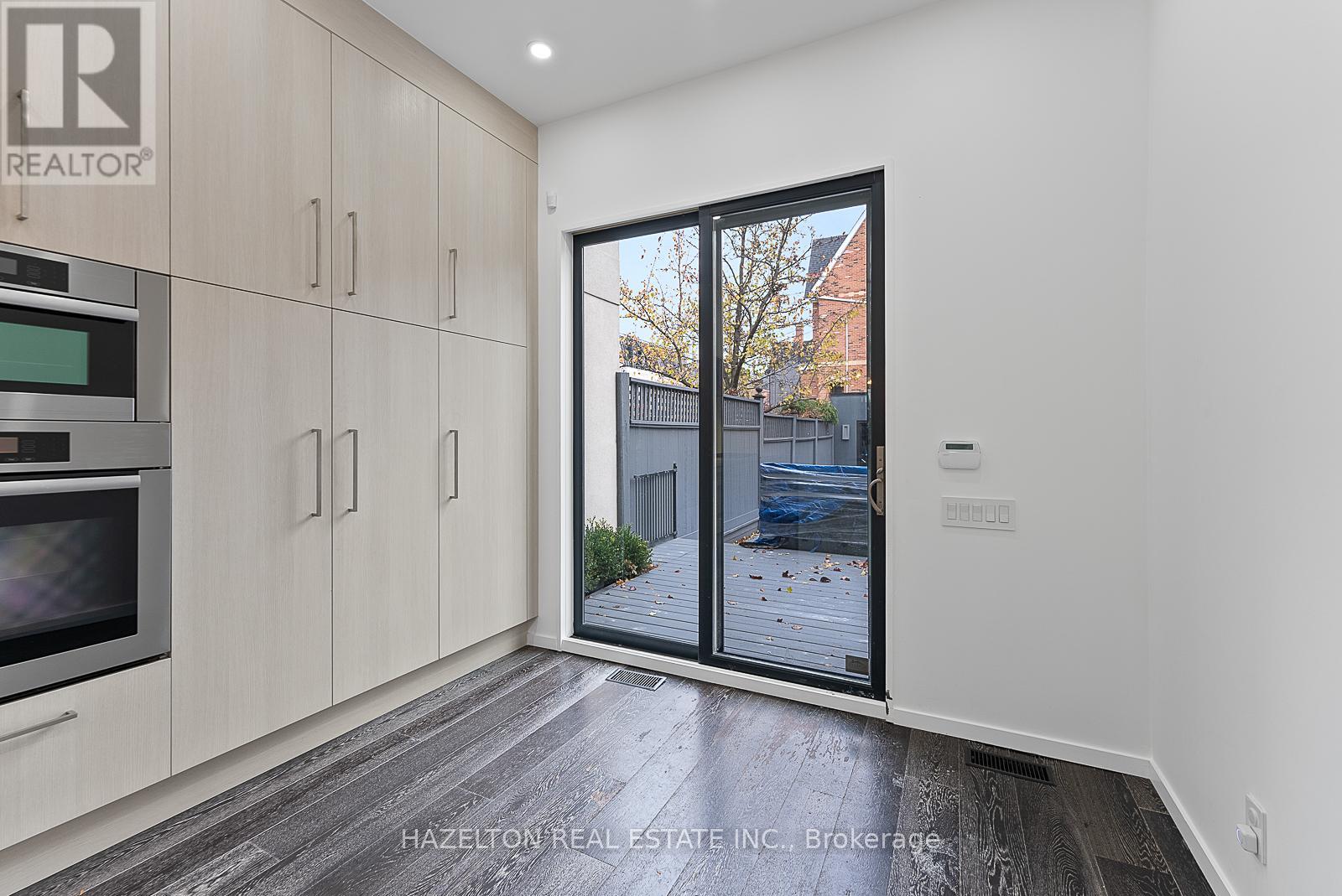 77 Hazelton Avenue, Toronto, Ontario  M5R 2E3 - Photo 13 - C12610500