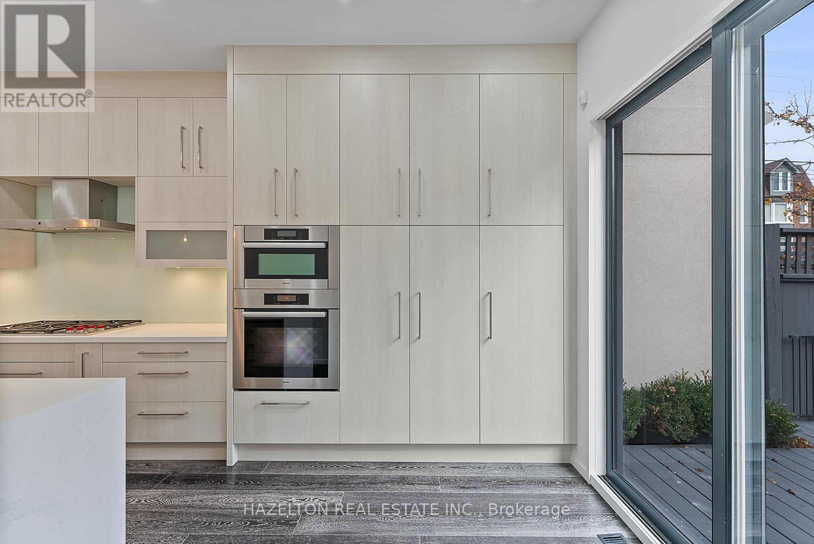 77 Hazelton Avenue, Toronto, Ontario  M5R 2E3 - Photo 15 - C12610500