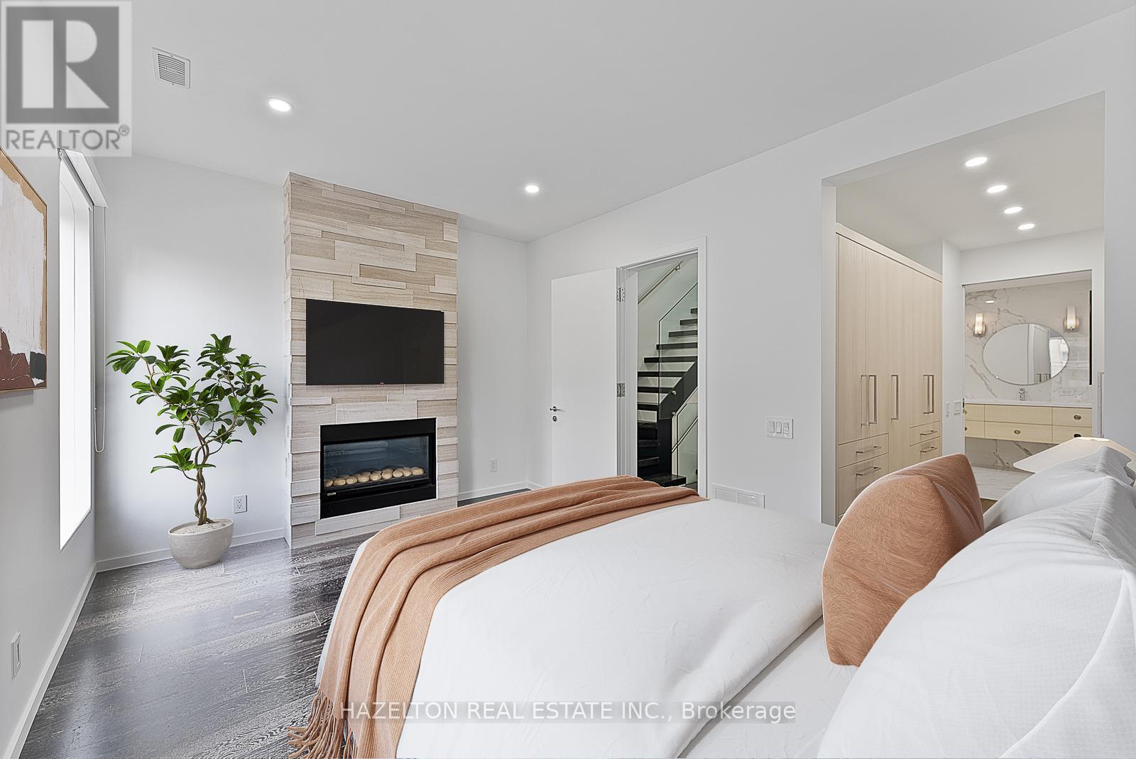 77 Hazelton Avenue, Toronto, Ontario  M5R 2E3 - Photo 19 - C12610500