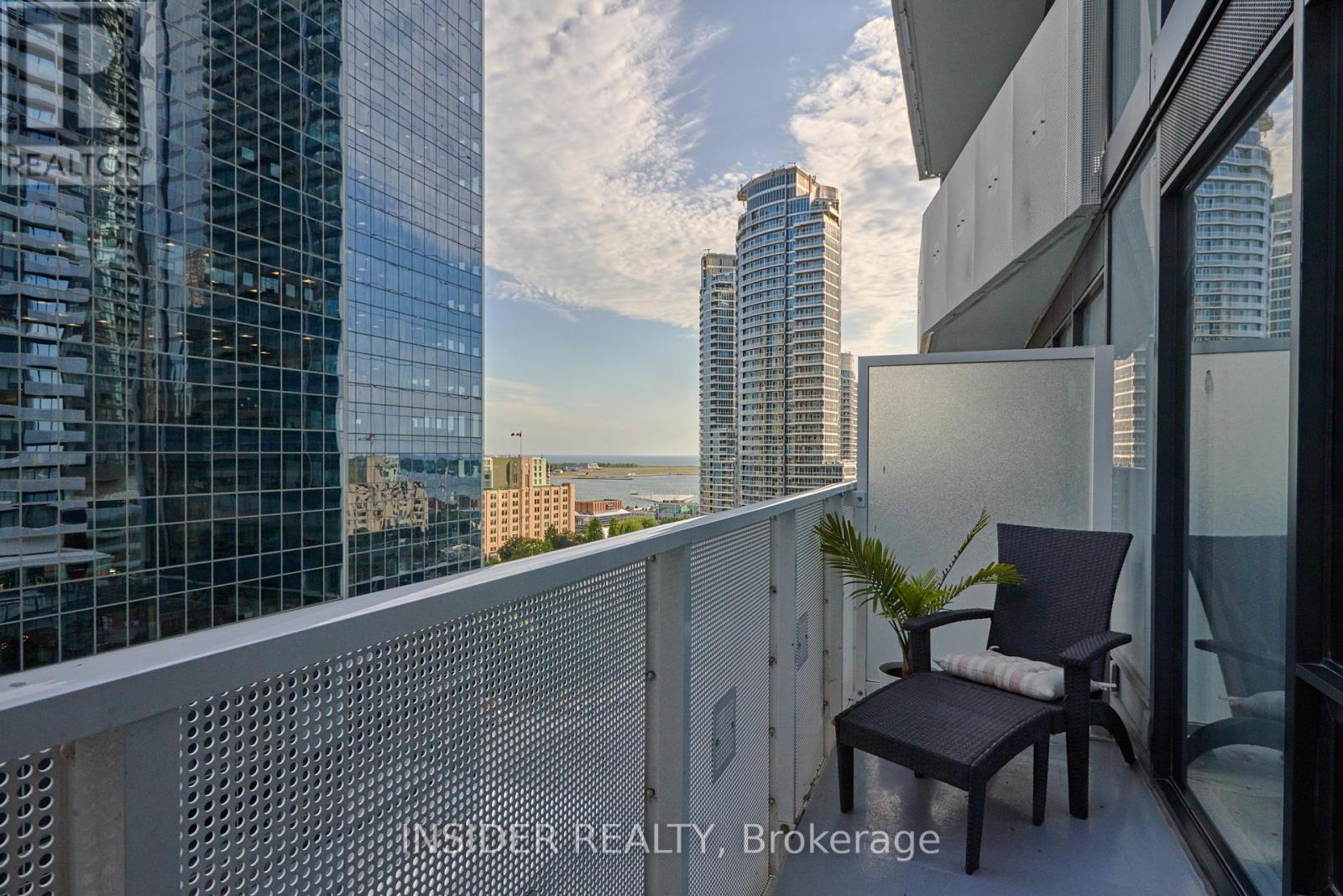 1409 - 88 Harbour Street, Toronto, Ontario  M5J 0C3 - Photo 13 - C12610502