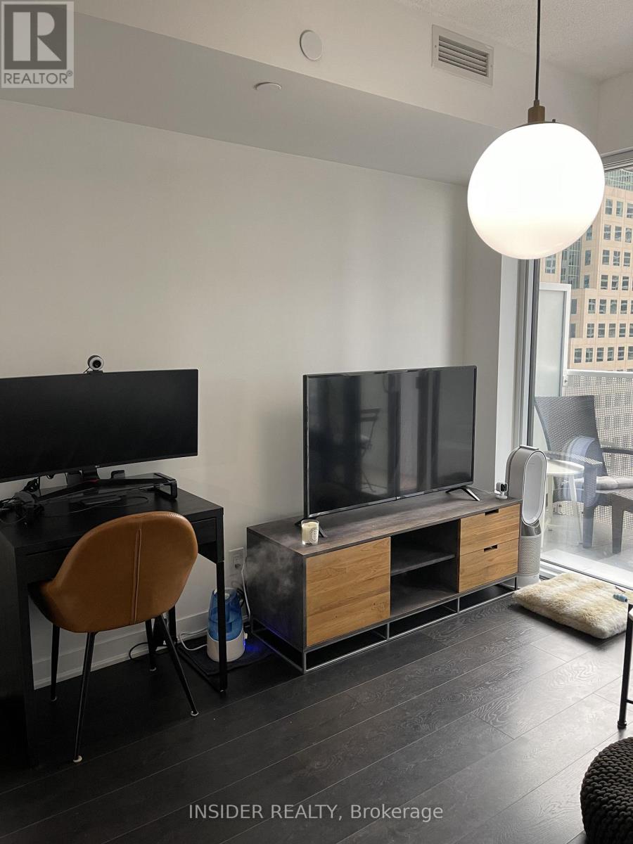 1409 - 88 Harbour Street, Toronto, Ontario  M5J 0C3 - Photo 23 - C12610502