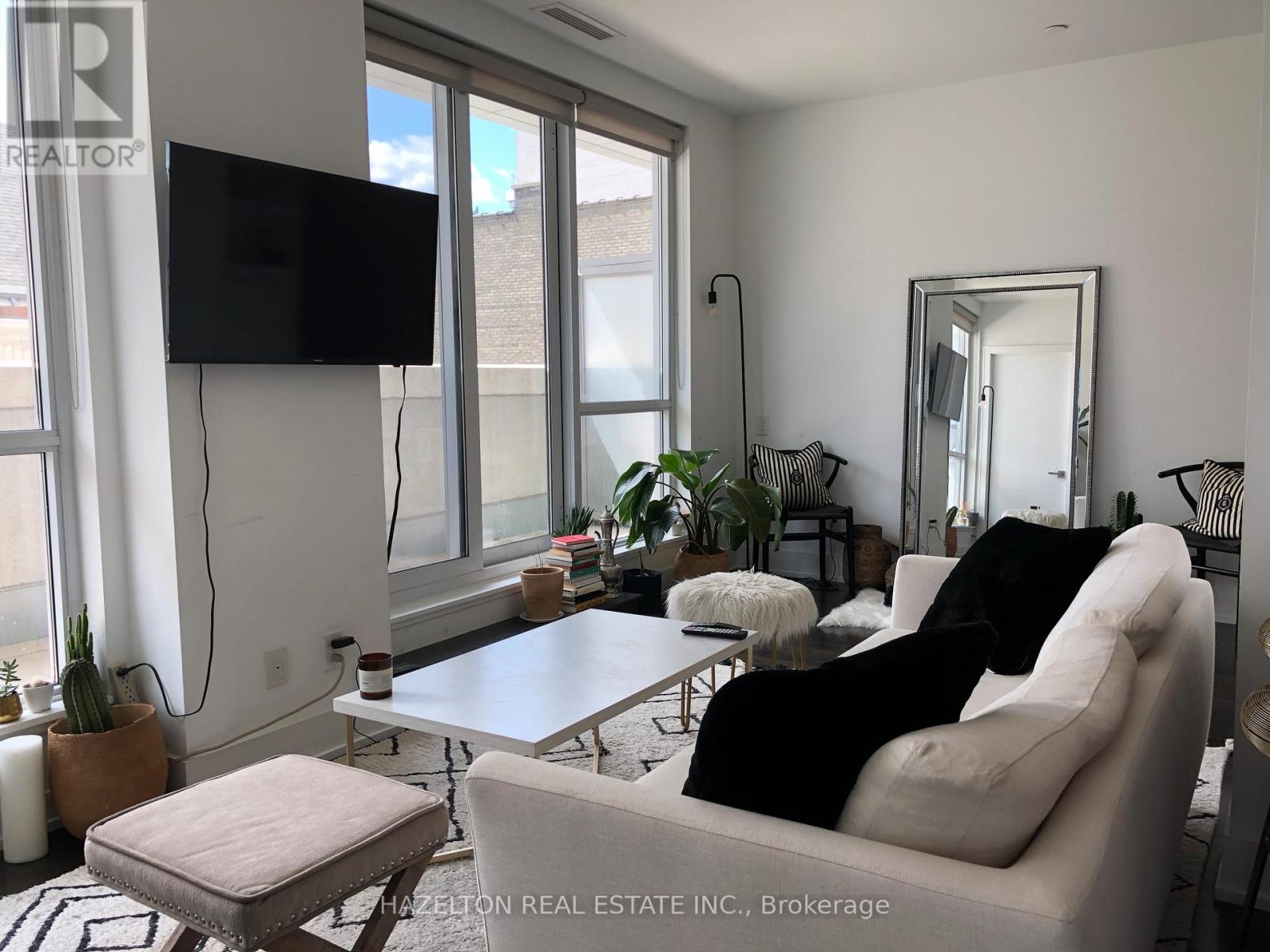 210 - 170 Avenue Road, Toronto, Ontario  M5R 0A4 - Photo 3 - C12610546