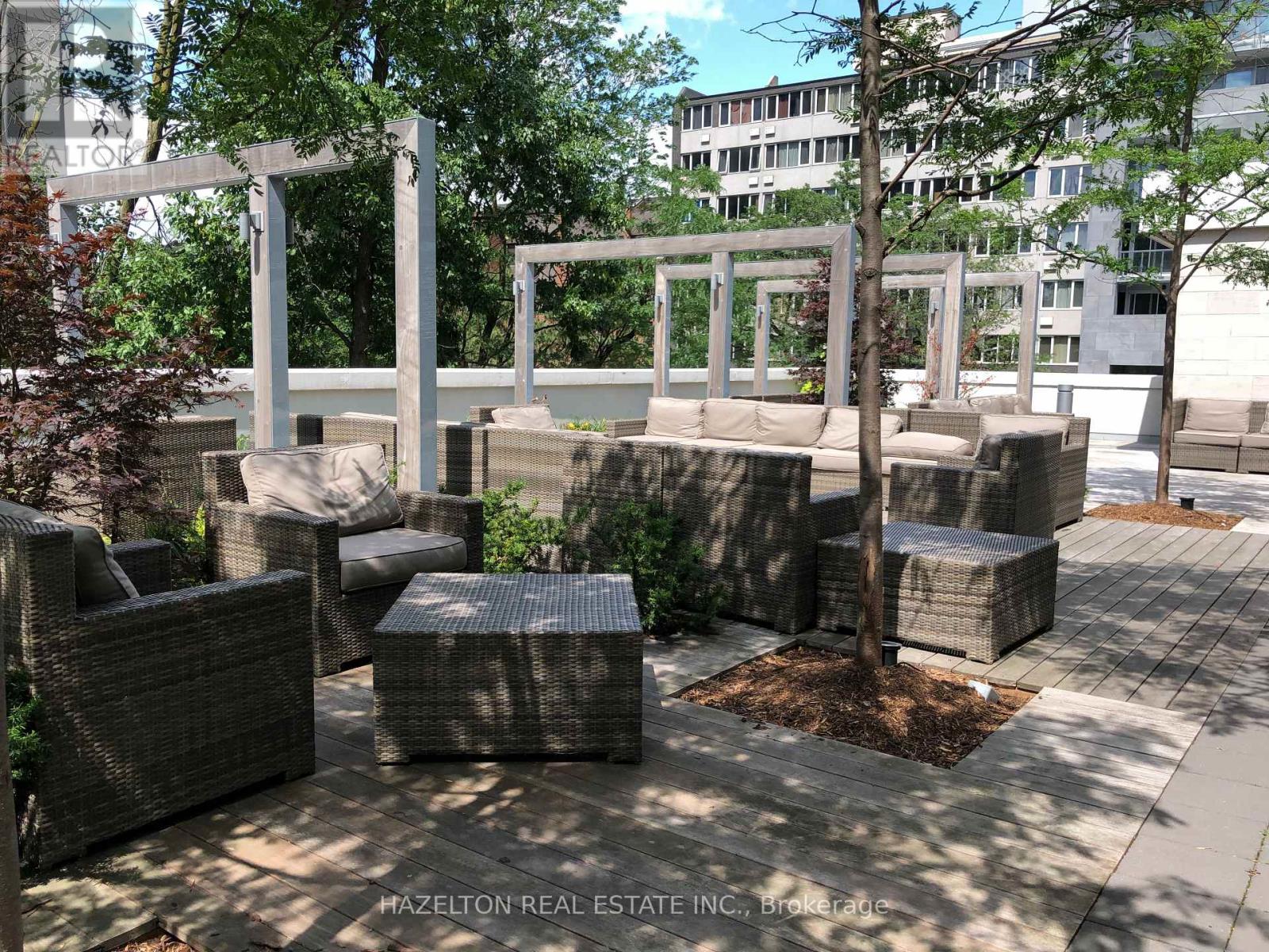 210 - 170 Avenue Road, Toronto, Ontario  M5R 0A4 - Photo 31 - C12610546