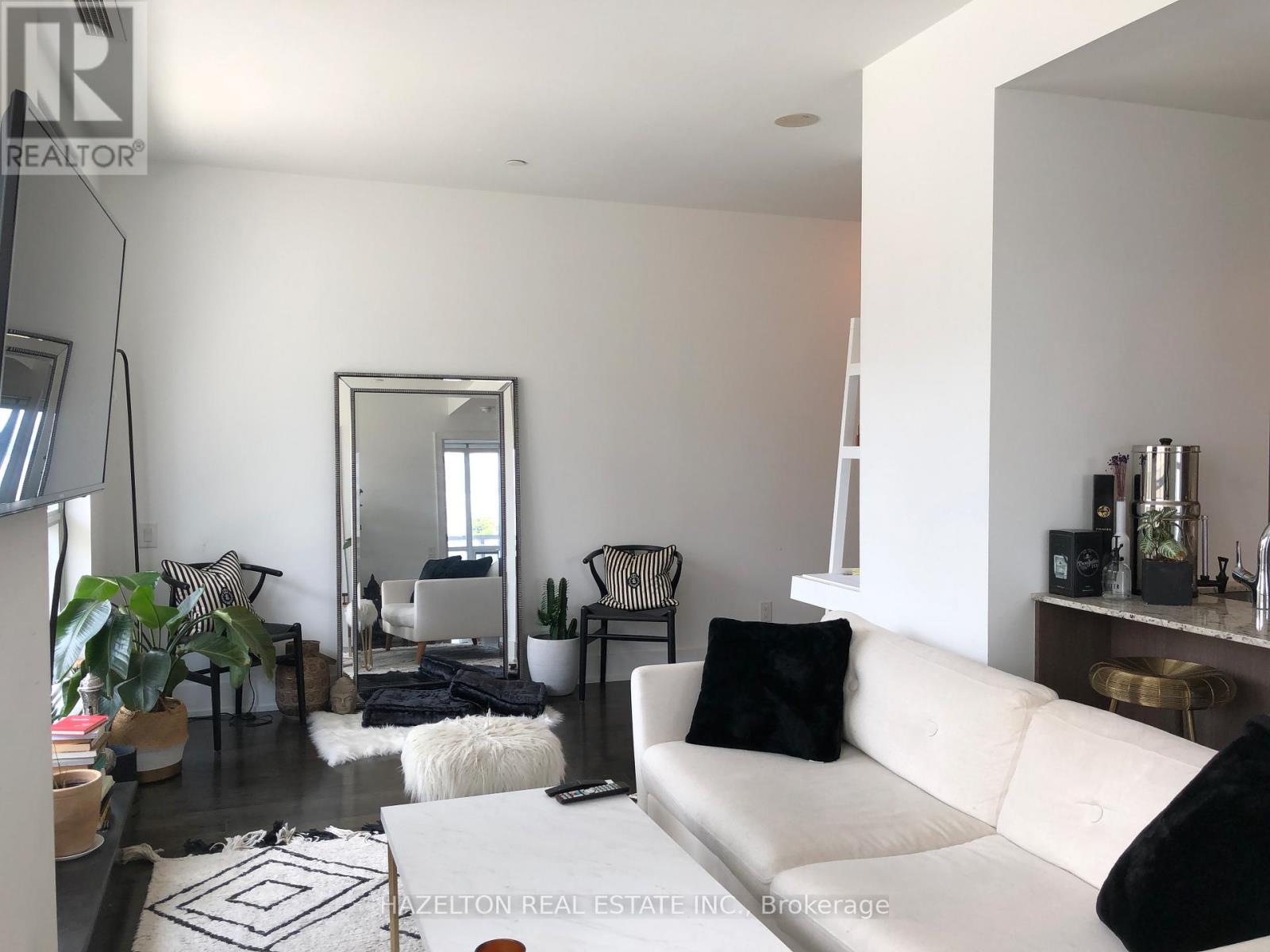 210 - 170 Avenue Road, Toronto, Ontario  M5R 0A4 - Photo 4 - C12610546