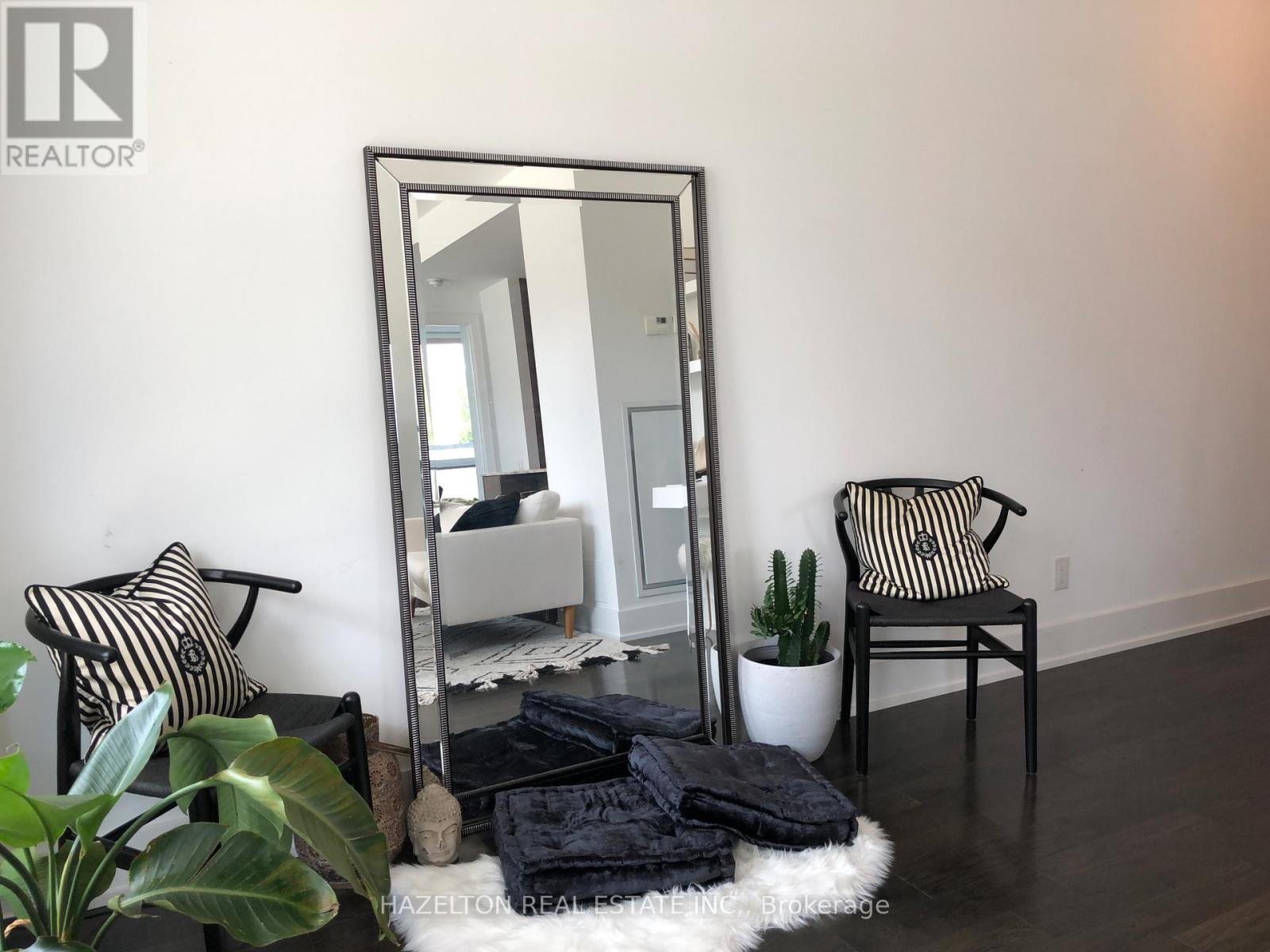 210 - 170 Avenue Road, Toronto, Ontario  M5R 0A4 - Photo 5 - C12610546