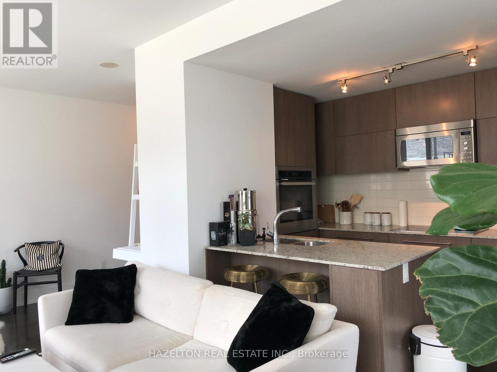 210 - 170 Avenue Road, Toronto, Ontario  M5R 0A4 - Photo 6 - C12610546