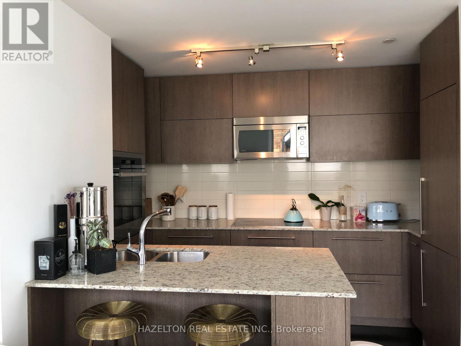 210 - 170 Avenue Road, Toronto, Ontario  M5R 0A4 - Photo 7 - C12610546