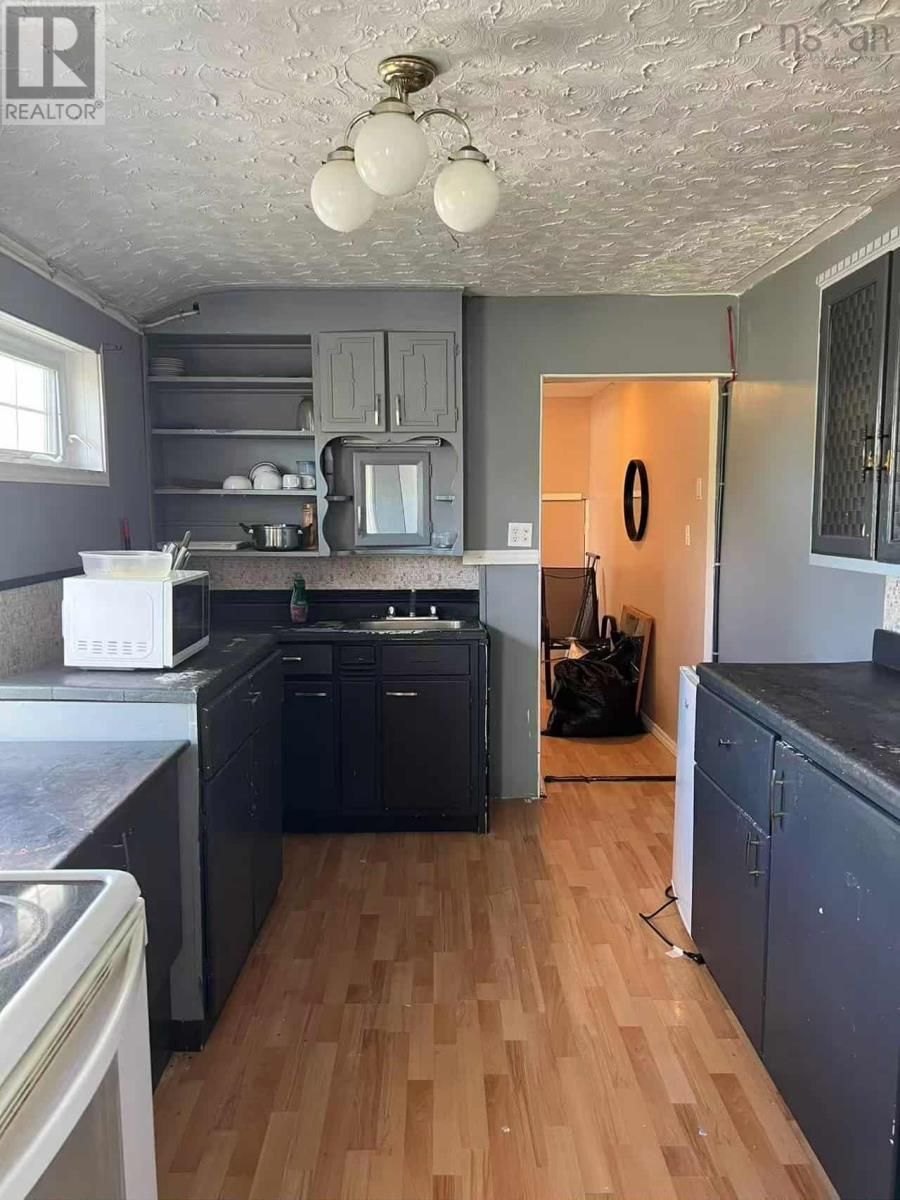 423 King Street, New Waterford, Nova Scotia B1H 3Y5 - Photo 18 - 202523894
