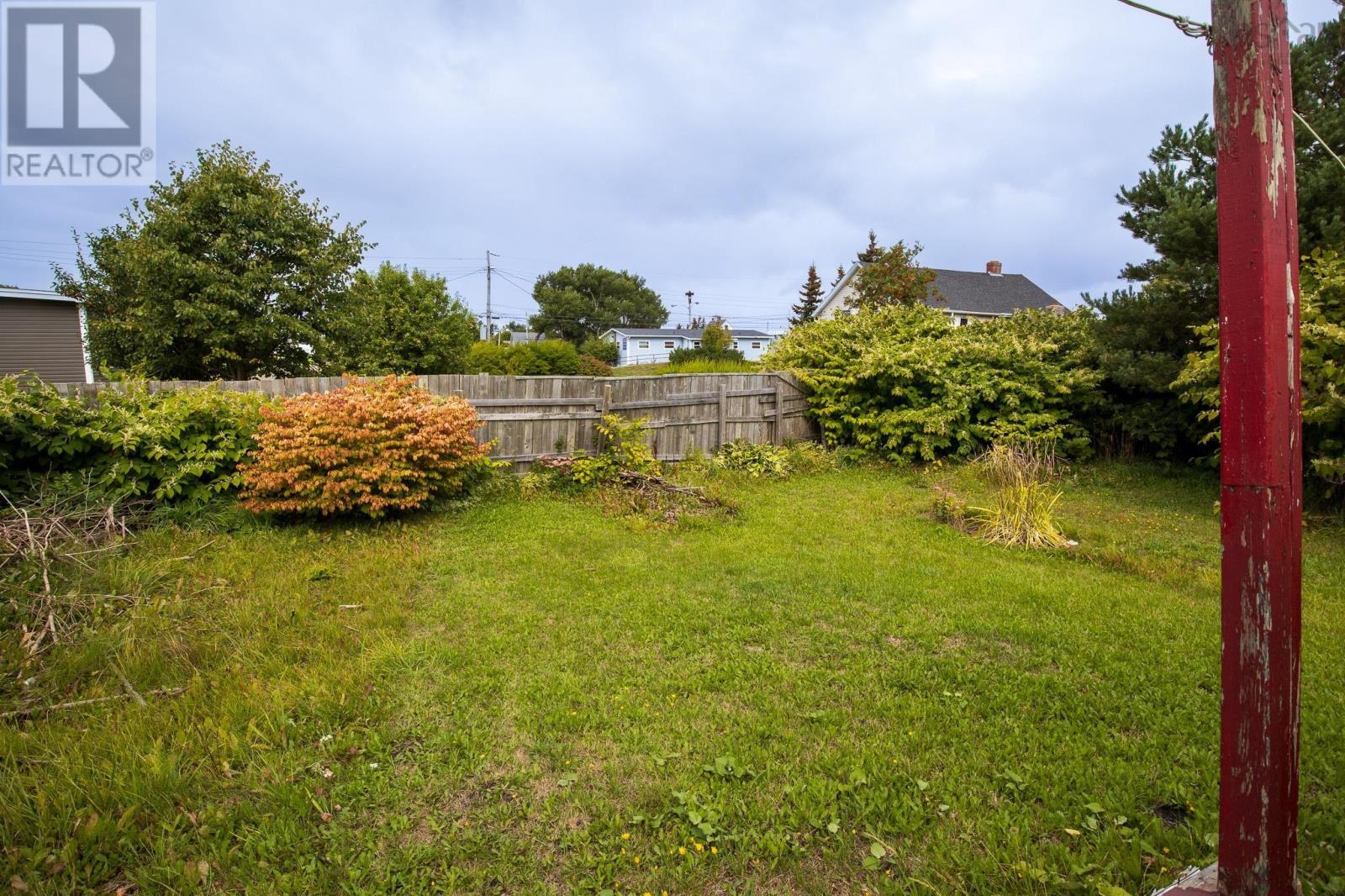 423 King Street, New Waterford, Nova Scotia B1H 3Y5 - Photo 8 - 202523894