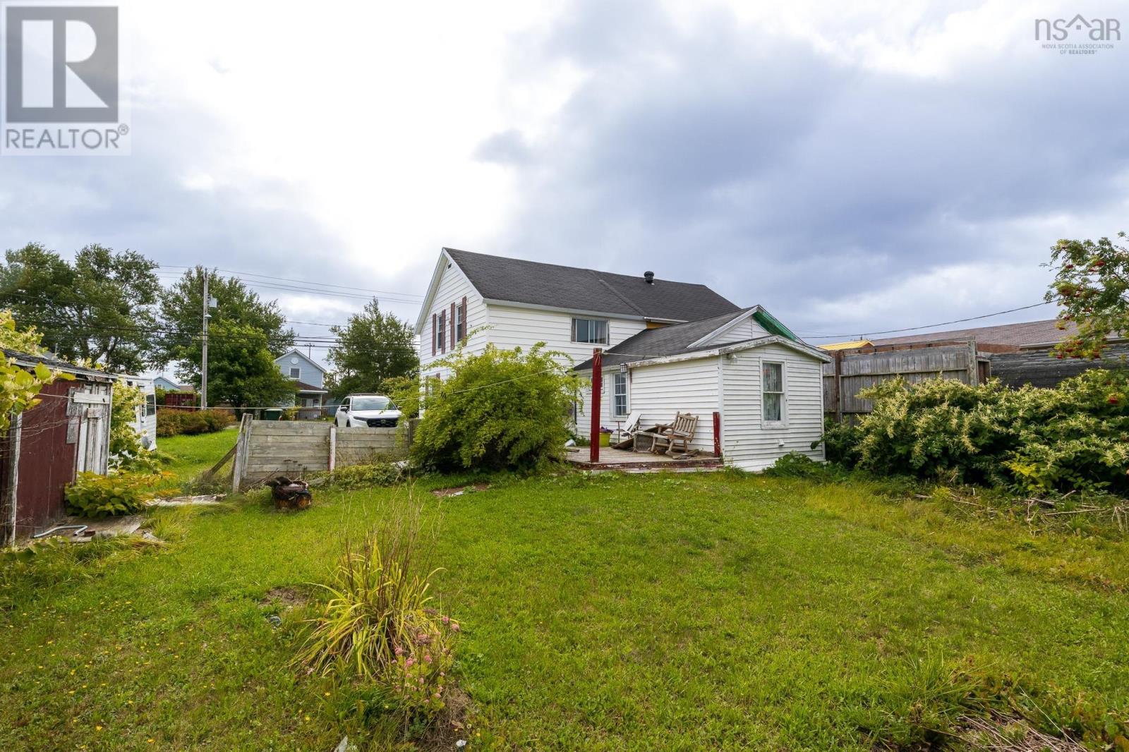 423 King Street, New Waterford, Nova Scotia B1H 3Y5 - Photo 3 - 202523894