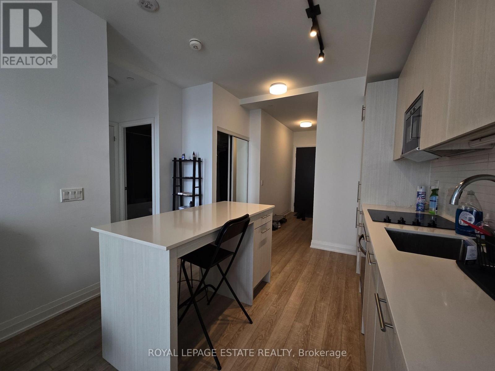 620 - 286 Main Street, Toronto, Ontario  M4C 0B3 - Photo 5 - E12610556