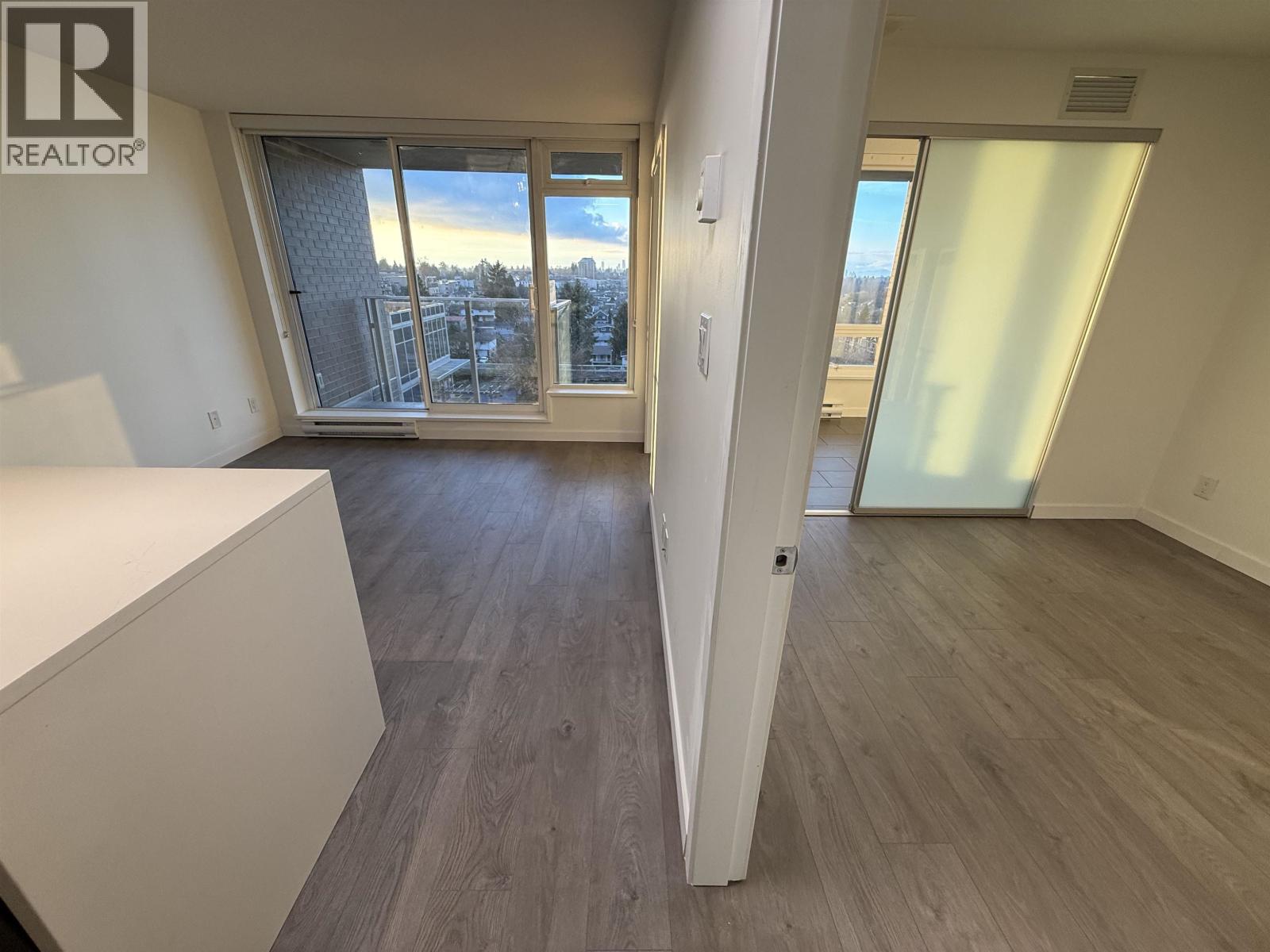 907 5665 Boundary Road, Vancouver, British Columbia V5R 2P9 - Photo 3 - R3071709