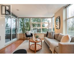 401 9262 UNIVERSITY CRESCENT