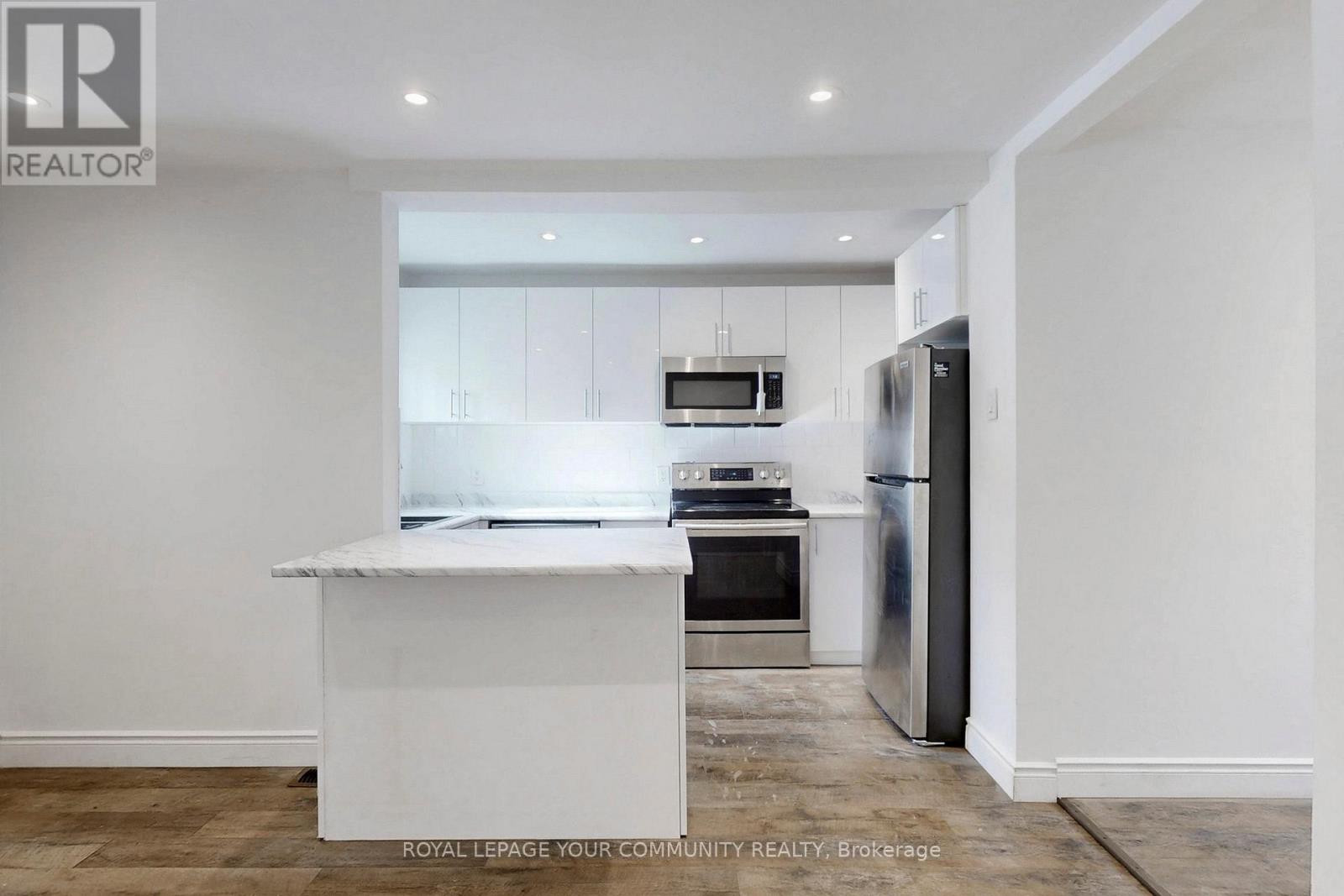 240 Royal Road, Georgina, Ontario  L4P 2T8 - Photo 20 - N12610508