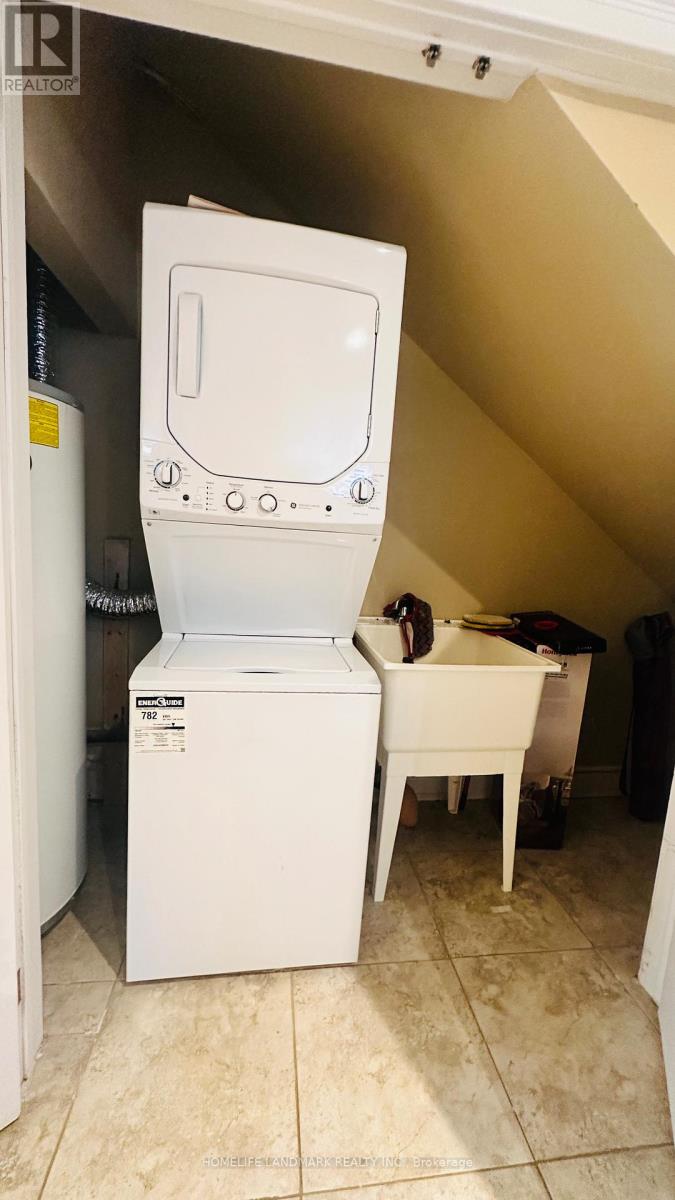 Lower - 202c Finch Avenue, Toronto, Ontario M2N 4R9 - Photo 13 - C12608662