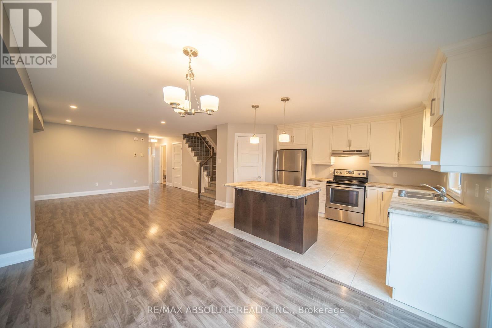 287 Belfort Street, Russell, Ontario  K0A 1W0 - Photo 10 - X12591778