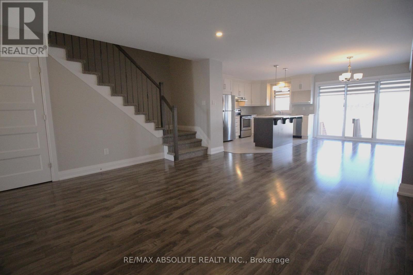 287 Belfort Street, Russell, Ontario  K0A 1W0 - Photo 8 - X12591778