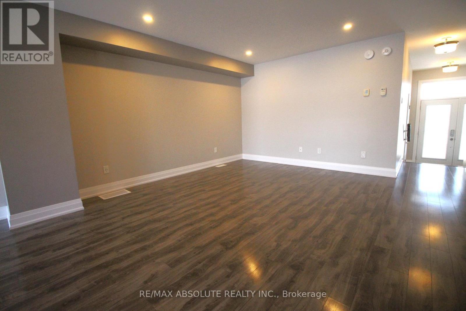 287 Belfort Street, Russell, Ontario  K0A 1W0 - Photo 7 - X12591778