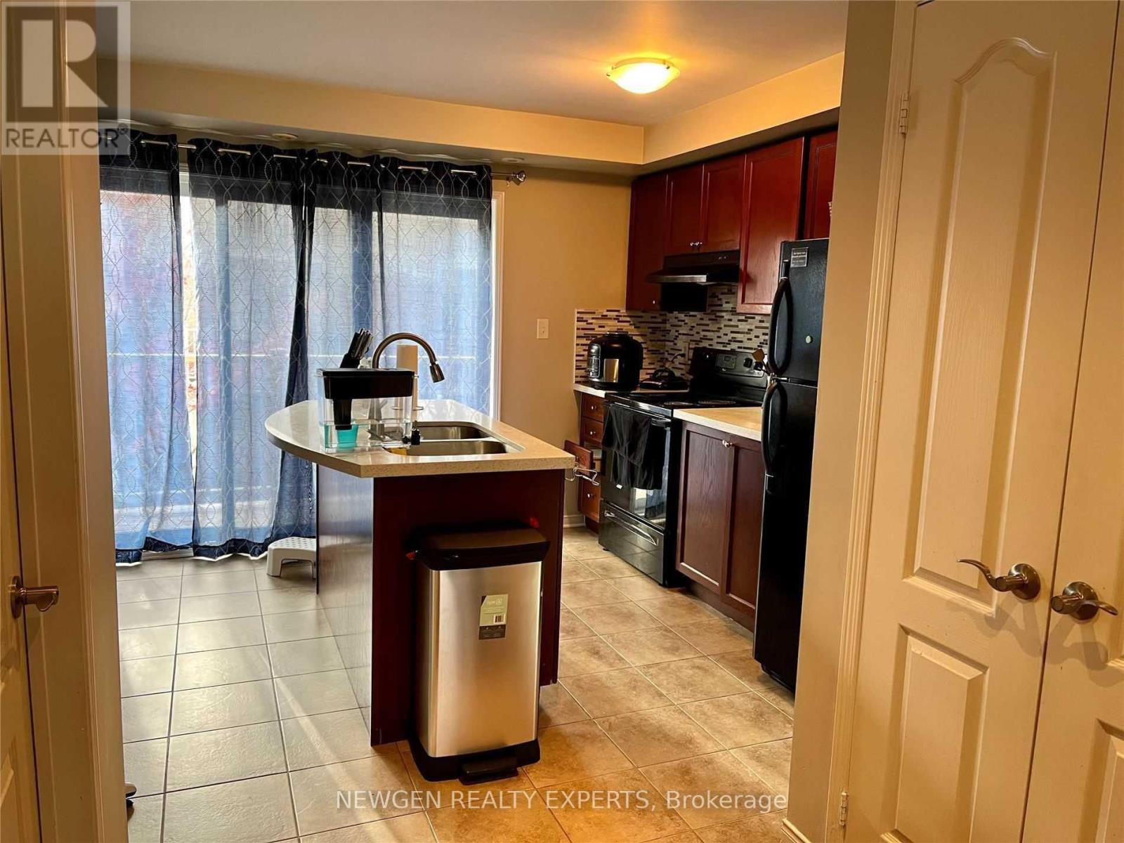 72 - 3250 Bentley Drive, Mississauga, Ontario L5M 0P7 - Photo 6 - W12610522