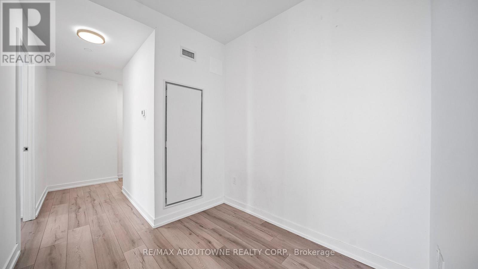 Ph 1007 - 1195 The Queensway Avenue, Toronto, Ontario  M8Z 0H1 - Photo 11 - W12610572