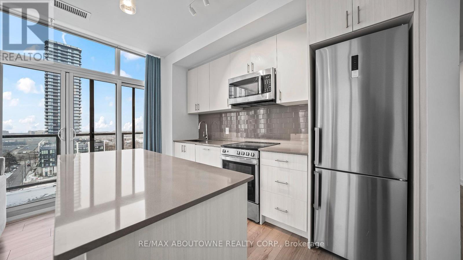 Ph 1007 - 1195 The Queensway Avenue, Toronto, Ontario  M8Z 0H1 - Photo 15 - W12610572